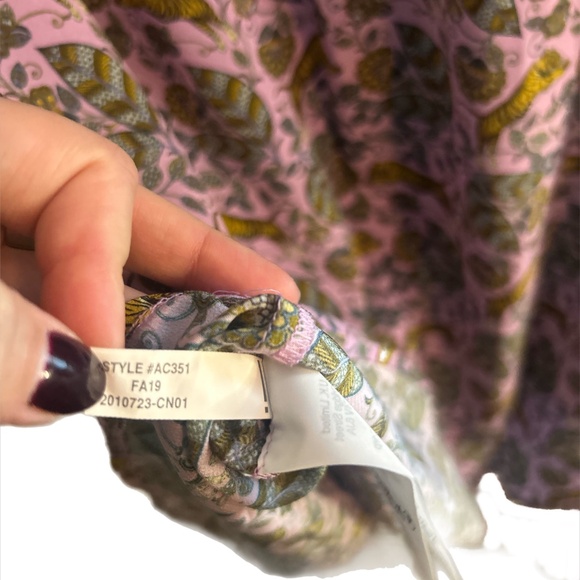 J.Crew Silk Floral Tiger Blouse Size 12 - Picture 4 of 6